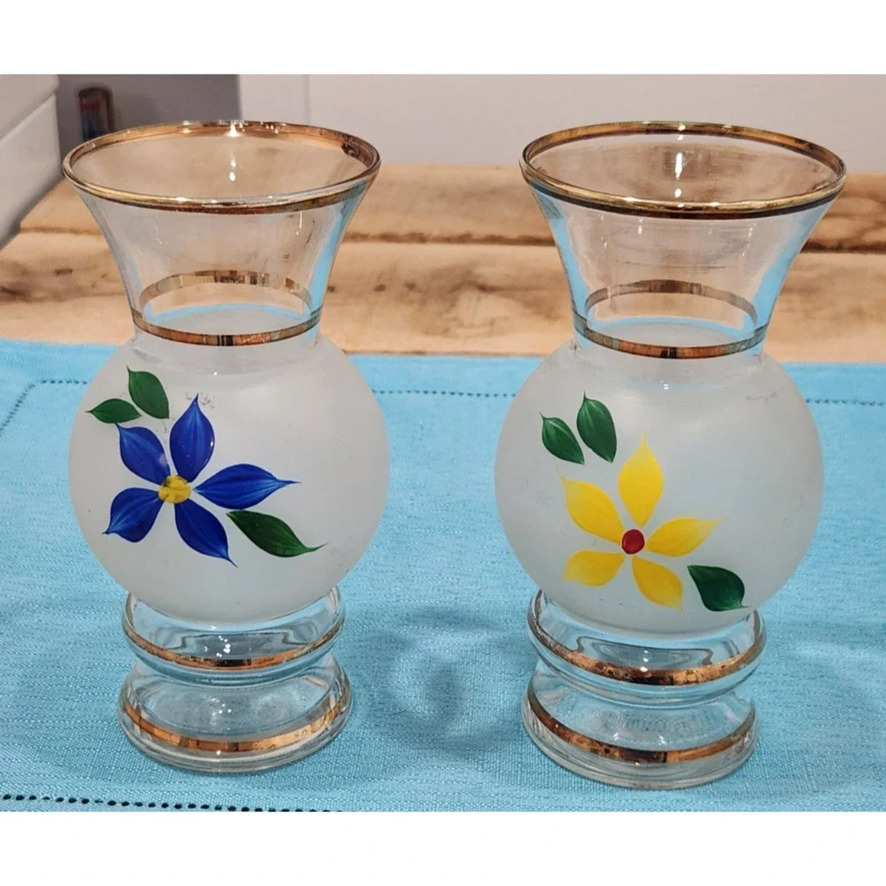 Bartlett Collins Set of 2 Frosted Handpainted Bud Vases W/ Gold Trim Vintage